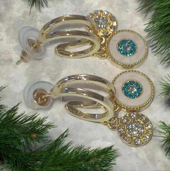 Elegant Gold and Blue Dangle Earrings - Picture 4 of 9